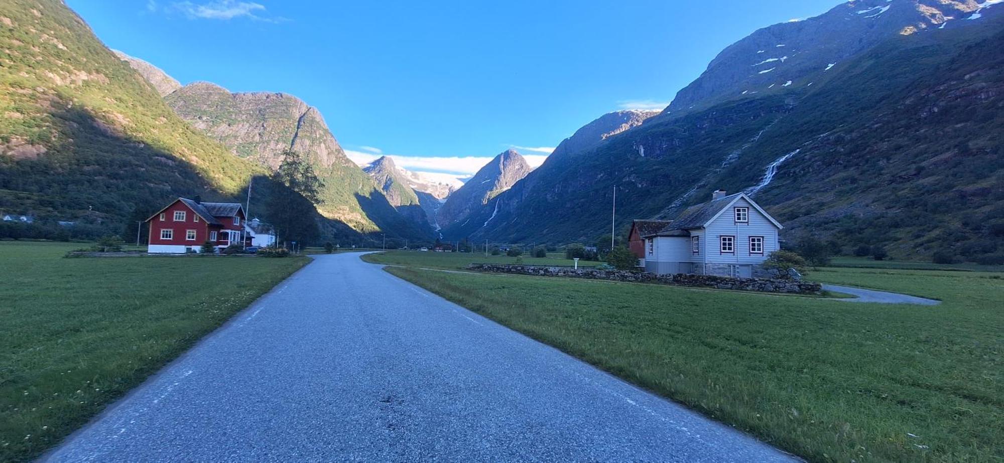 Microen Stryn Exterior foto